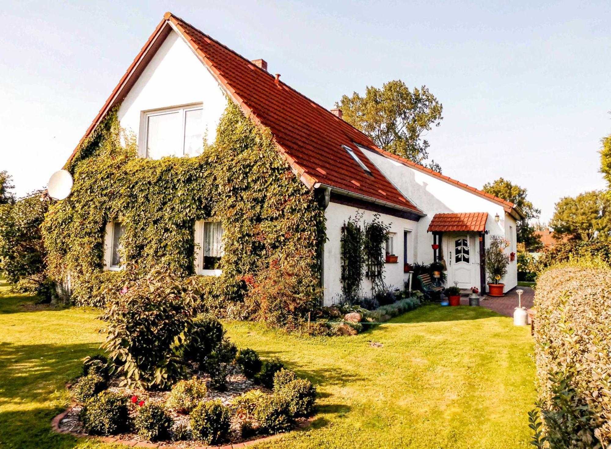 Bungalow Und Ferienwohnung Auf Ruegen Kluis Екстериор снимка
