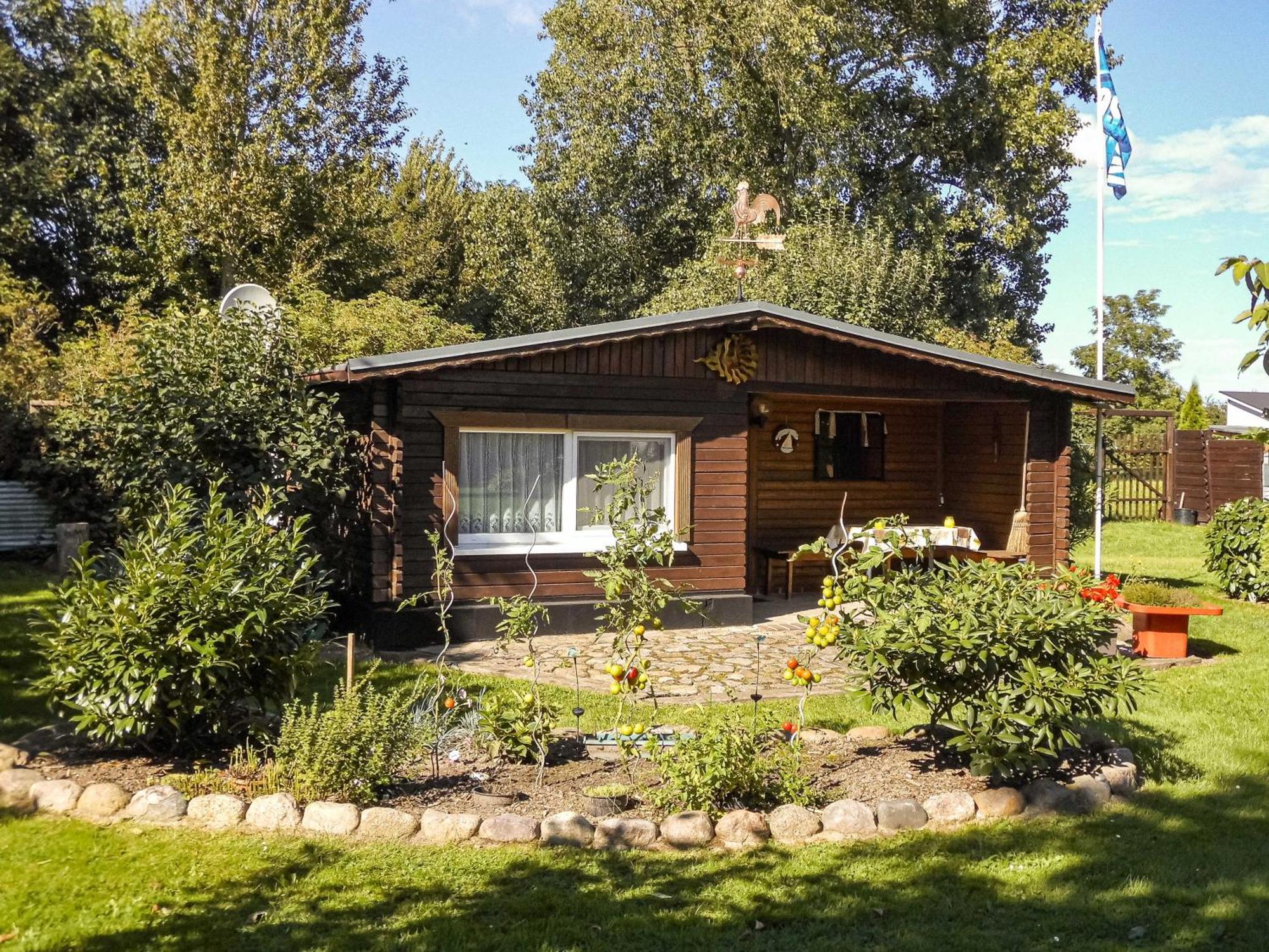 Bungalow Und Ferienwohnung Auf Ruegen Kluis Екстериор снимка