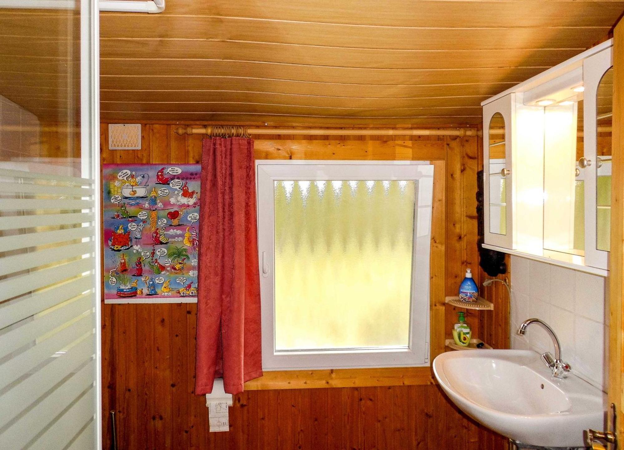 Bungalow Und Ferienwohnung Auf Ruegen Kluis Екстериор снимка