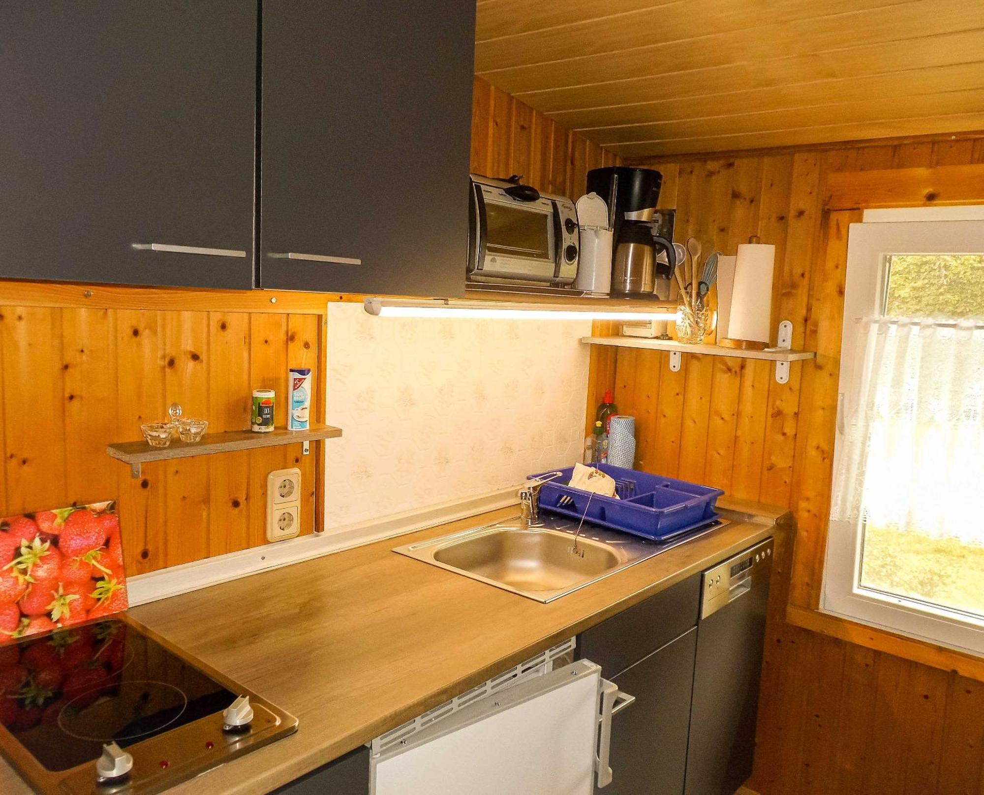 Bungalow Und Ferienwohnung Auf Ruegen Kluis Екстериор снимка