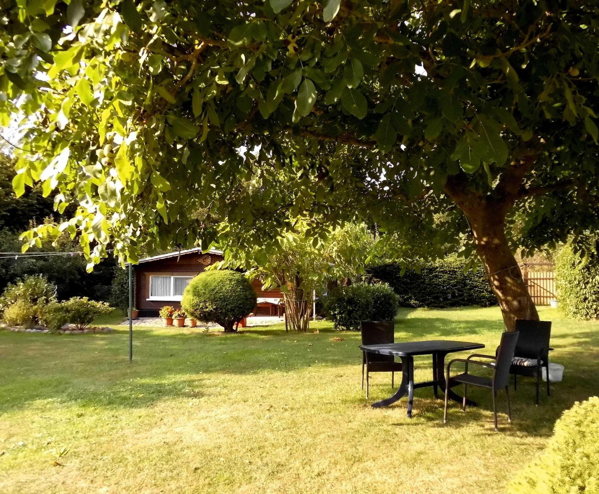 Bungalow Und Ferienwohnung Auf Ruegen Kluis Екстериор снимка